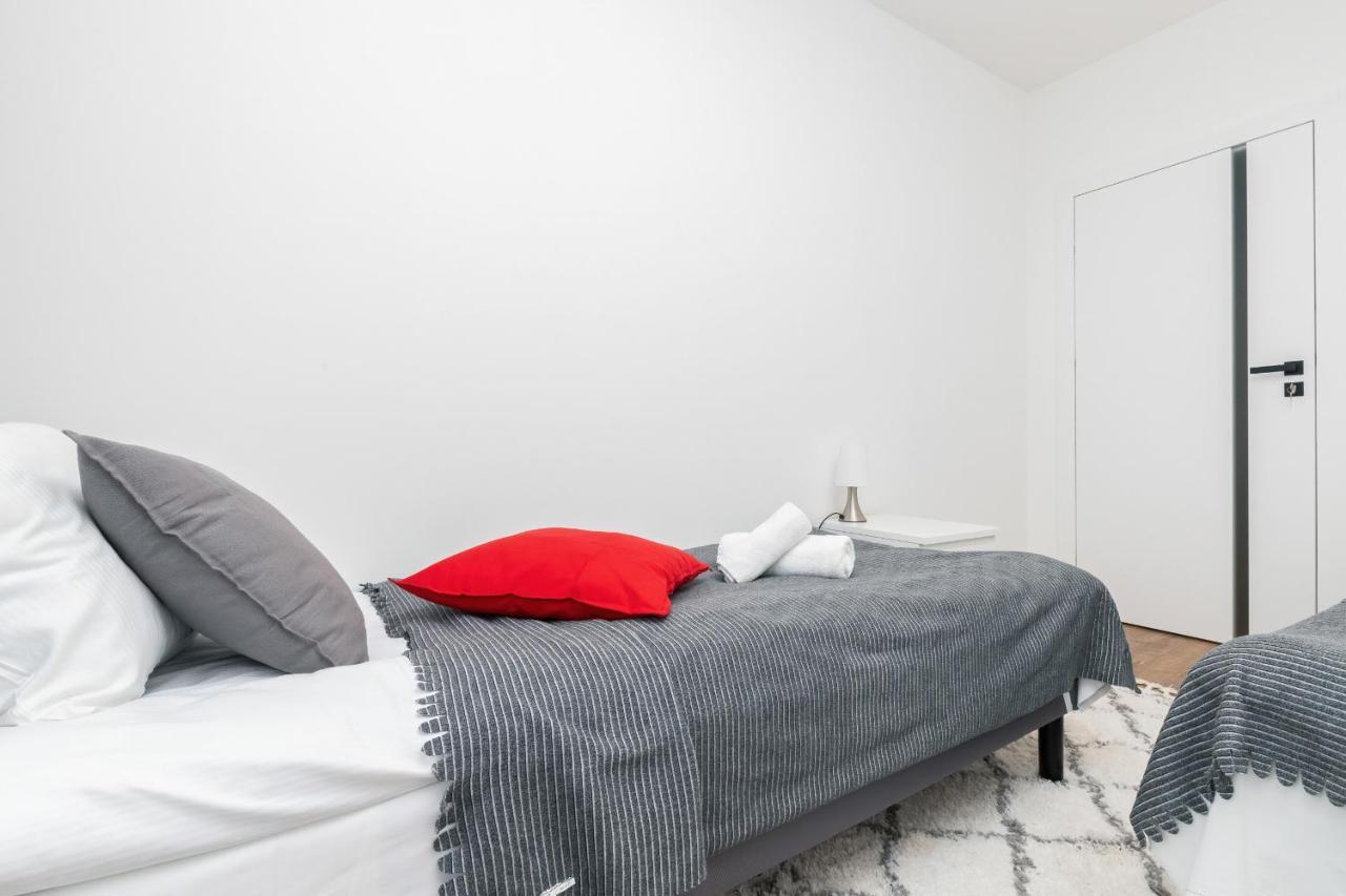 Navalis Apartments Gdynia By Noclegi Renters Екстер'єр фото
